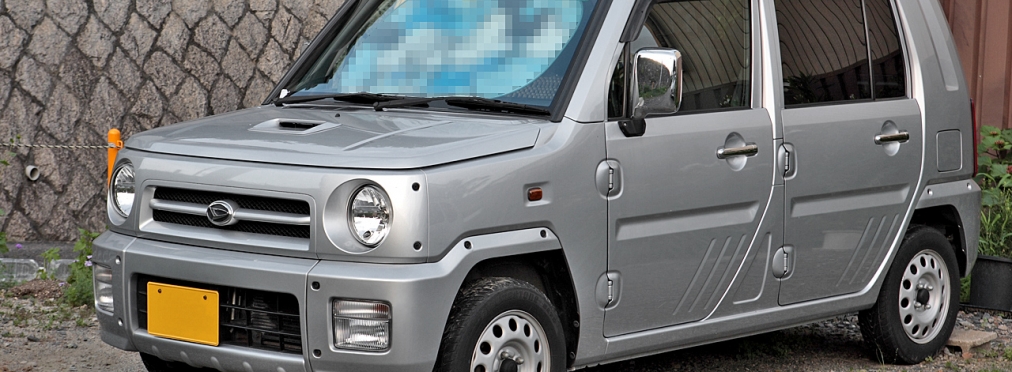 Daihatsu Naked