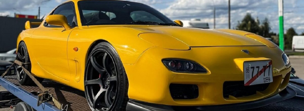 В Украину завезли очень редкую роторную Mazda RX-7