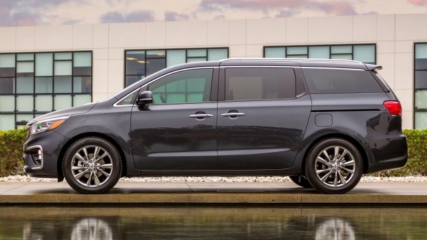 В 2020 году появится минивэн KIA Carnival