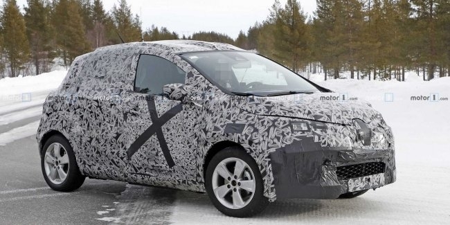 Прототип новой Renault Zoe попал в объективы шпионских камер