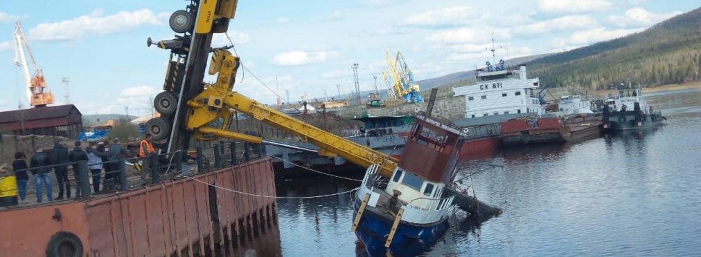 Как не нужно спускать судно на воду с помощью автокрана