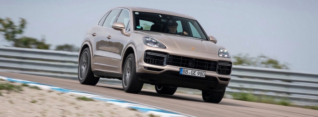 Самый мощный Porsche Cayenne установил рекорд на недостроенном треке