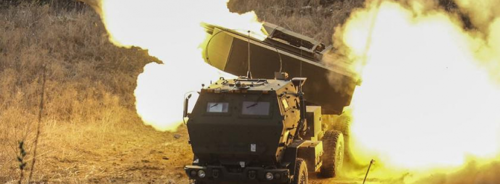 ВСУ с помощью HIMARS уничтожили колонну российской бронетехники с танками и ТОС-1А «Солнцепёк»