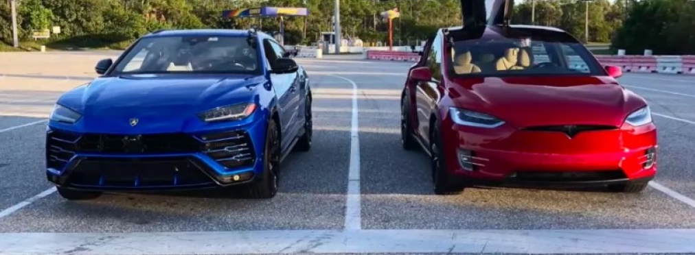 Lamborghini Urus выставили против Tesla Model X P100D