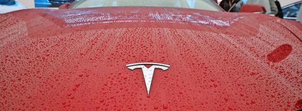 Сеть супермаркетов подала в суд на Tesla