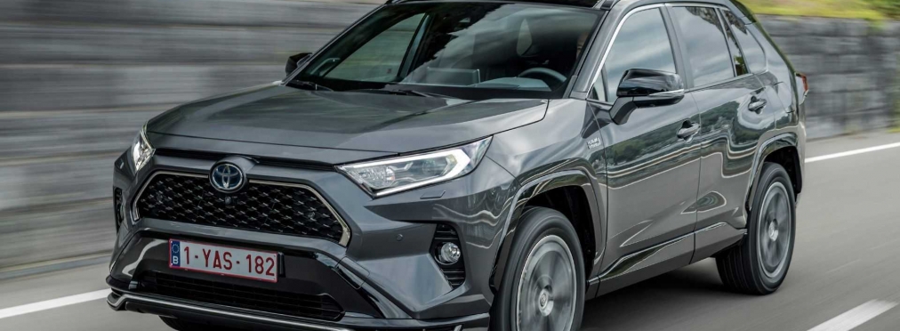 В Украине стартуют продажи самого быстрого и самого дорогого Toyota RAV4