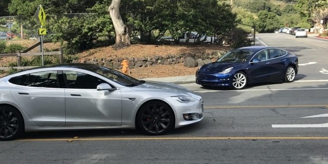 Электромобили Tesla Model S и Model 3 были замечены в новом обличии