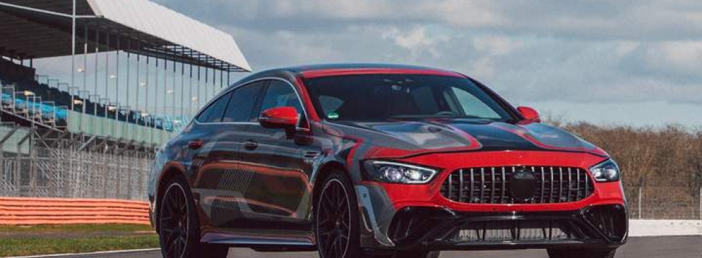 Mercedes официально показал спорткар AMG GT 73