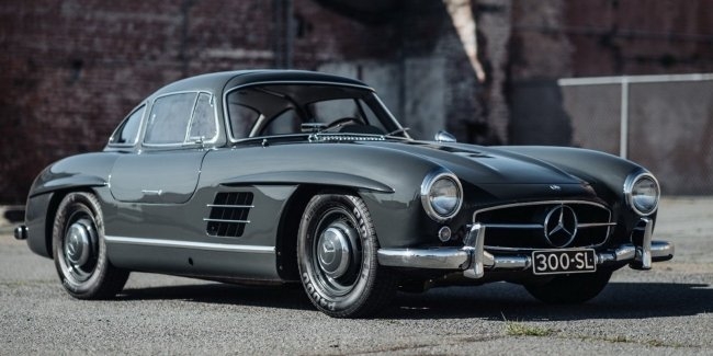 Mercedes-Benz 300SL Gullwing продают за миллион долларов