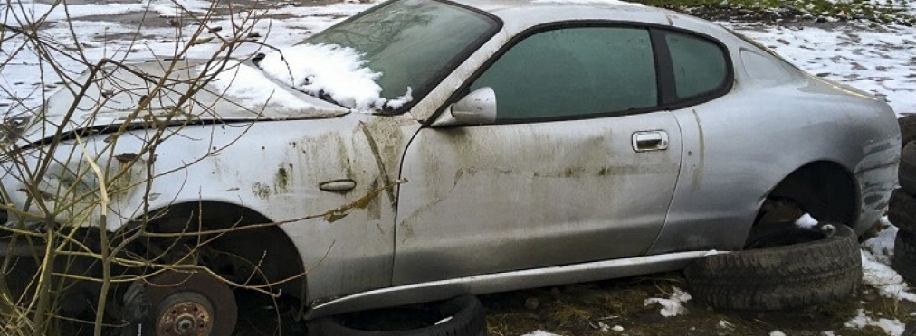 На стоянке обнаружили брошенный Maserati