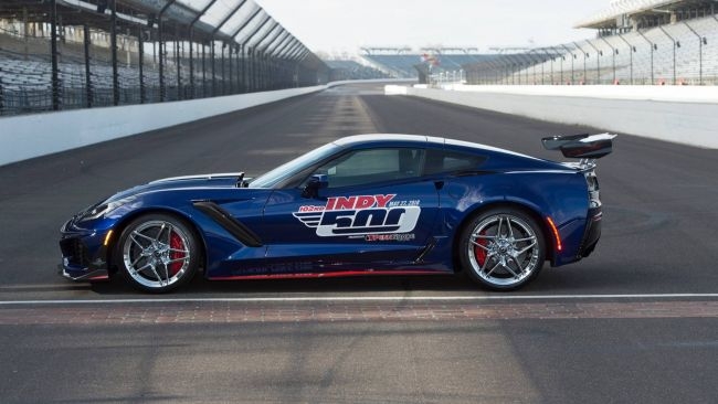 Представлен новый шикарный автомобиль Chevrolet Corvette ZR1