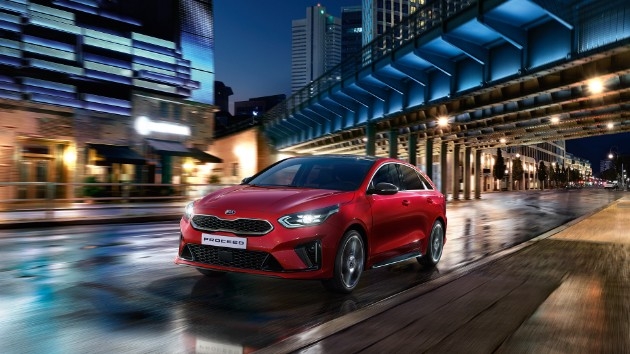 Kia представила новый ProCeed шутинг-брейк и «заряженный» Ceed GT