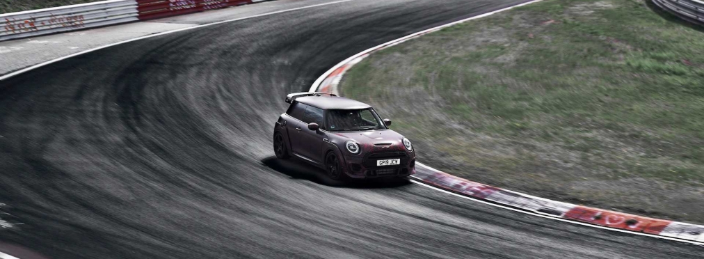 Mini John Cooper Works GP бьет рекорды «Северной Петли»