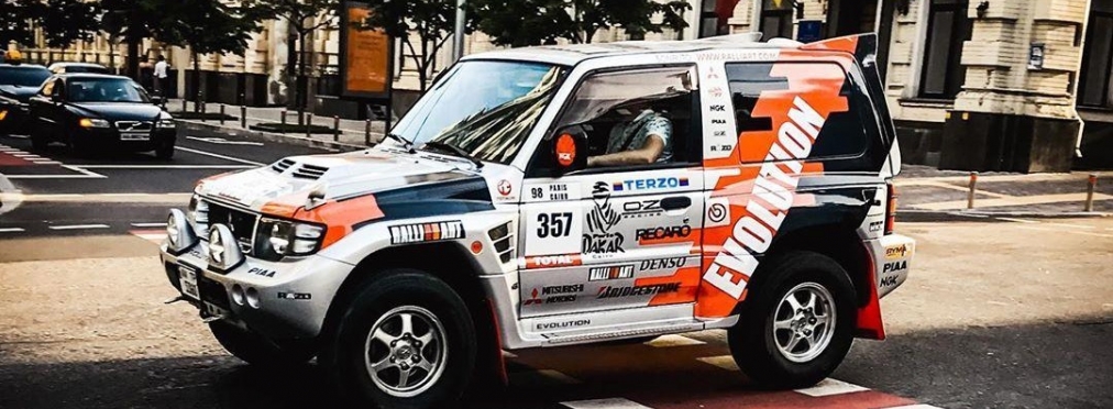 В Киеве появился редчайший заряженный Mitsubishi Pajero Evolution