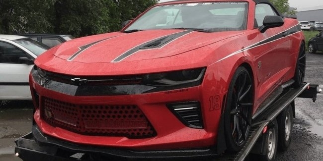 В Украине засветился очень редкий кабриолет Chevrolet Camaro особой серии