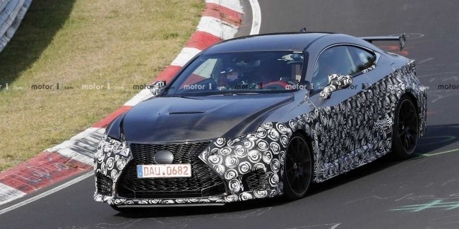 Трековый Lexus RC F GT застали на Нордшляйфе