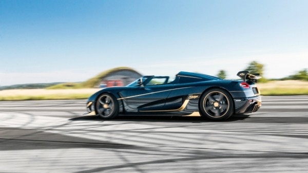 Koenigsegg выпустил суперкар Agera RS, отделанный золотом и бриллиантами