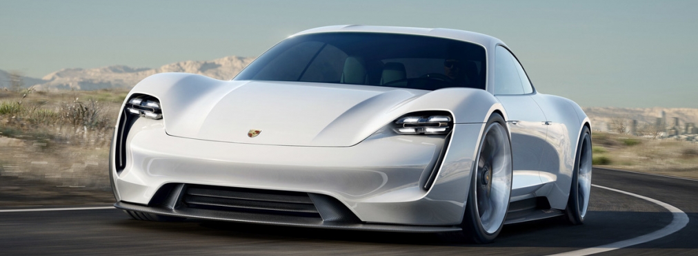 Прототип Porsche Mission E замечен на дорогах