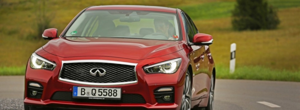 Обновленный Infiniti Q50 покажут в Женеве