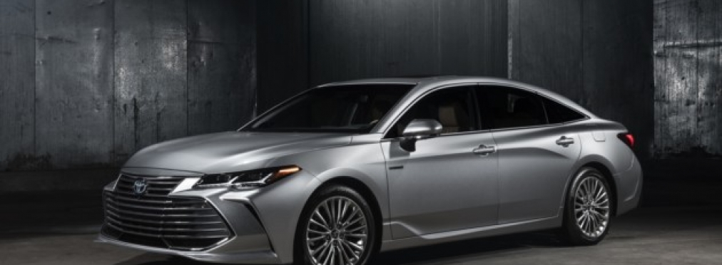 Toyota представила Avalon нового поколения