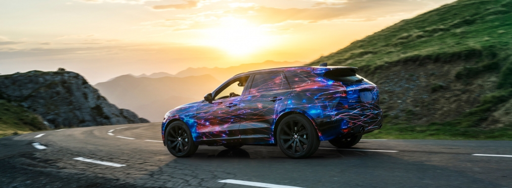 Jaguar F-Pace будет официально представлен на сентябрьской автомобильной выставке во Франкфурте 