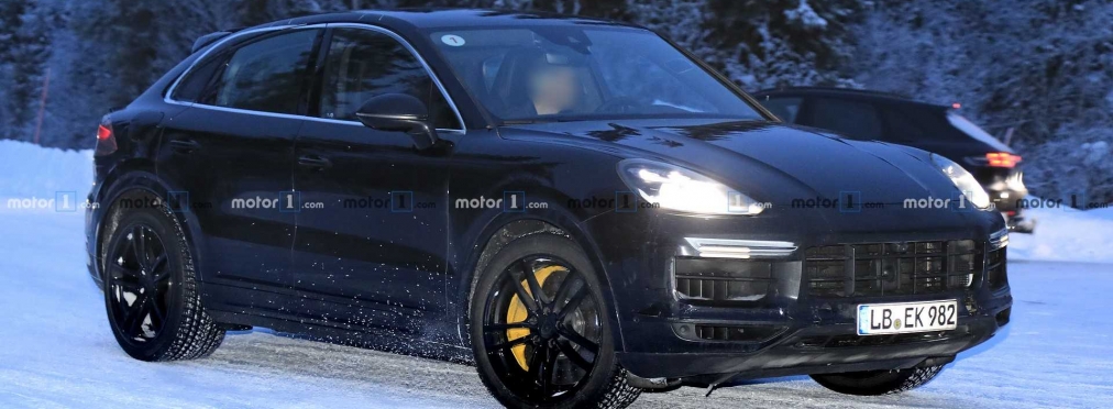 Porsche вывела на тесты турбированный Cayenne Coupe