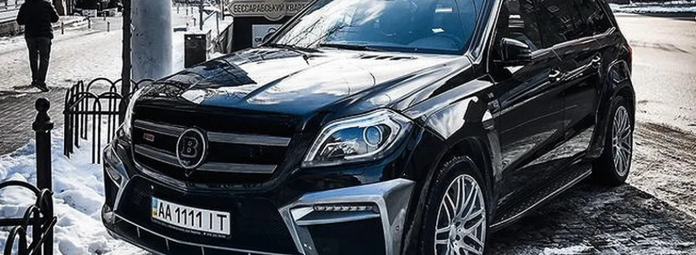 На дорогах столицы заметили мощный внедорожник Brabus