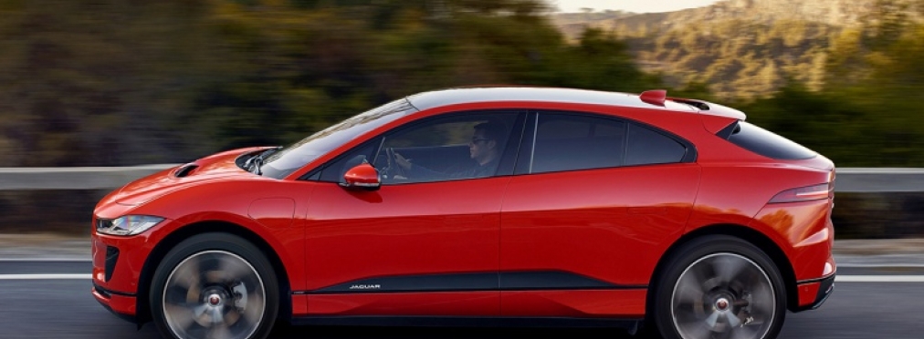 Новому Jaguar I-Pace устроили гонку с двумя «Теслами»