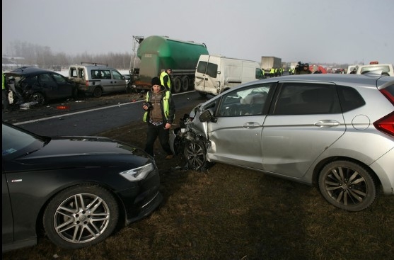 В Польше из-за тумана столкнулось более 60 автомобилей