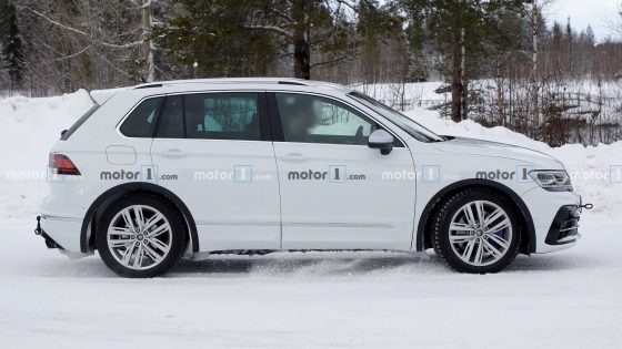 VW Tiguan R вовсю готовится к премьере