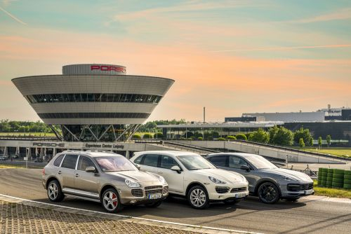 Porsche Cayenne празднует 20-ти летие