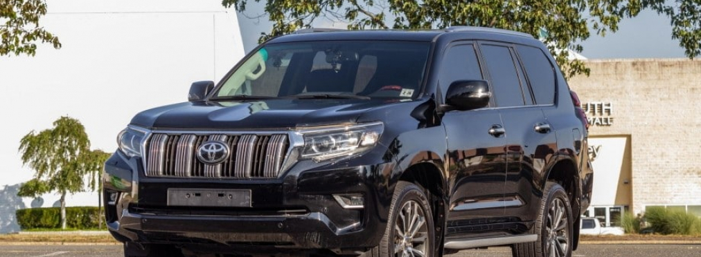 На американском аукционе продали необычный гибрид Lexus GX и Тoyota Land Cruiser Prado