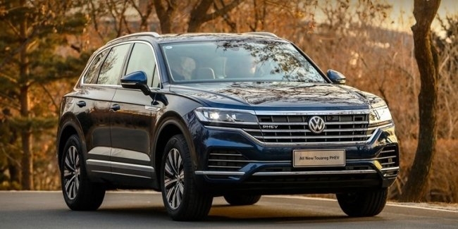 Volkswagen Touareg PHEV получил большой аккумулятор