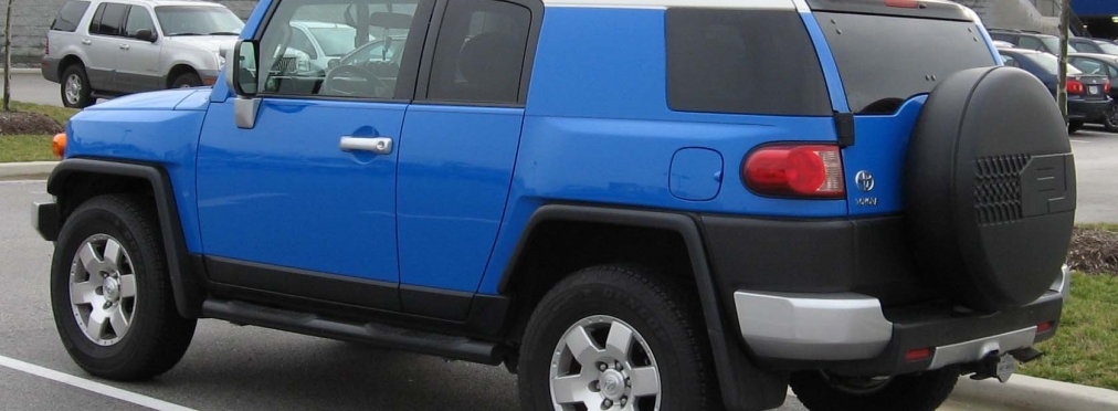 «Ему по плечу бездорожье»: тест-драйв Toyota FJ Cruiser